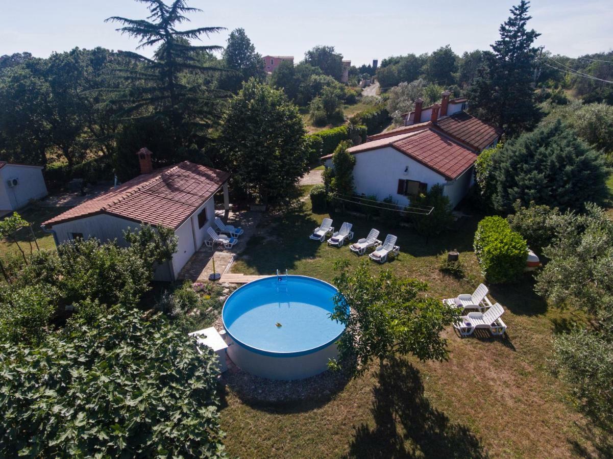 Holiday Home Kipo I Lunja Medulin Bagian luar foto